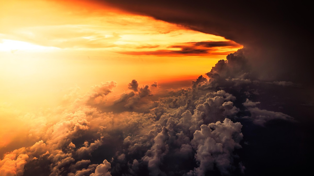 Магнітна буря червоного рівня накрила Землю: що відчують люди та як пережити сплеск