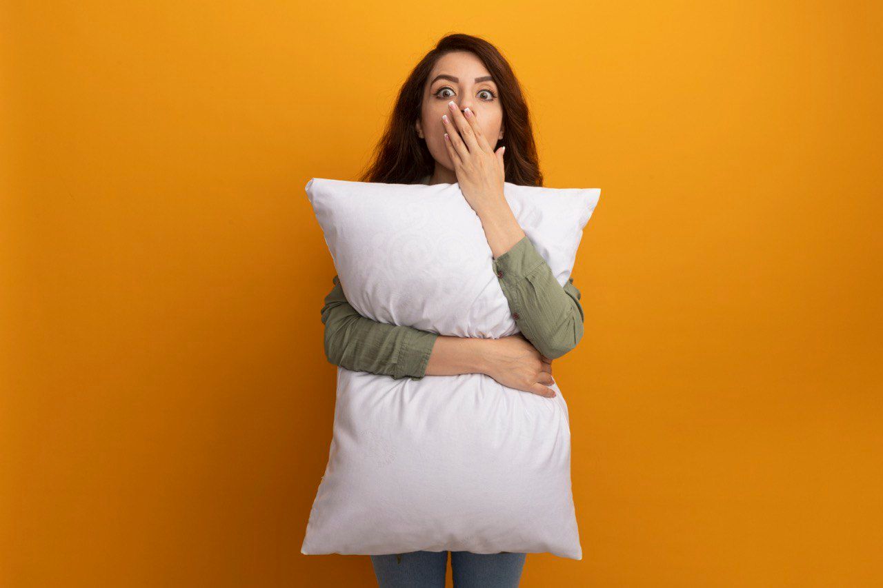 Як подушка псує ваш ранок – лікарі пояснили, яку потрібно обрати