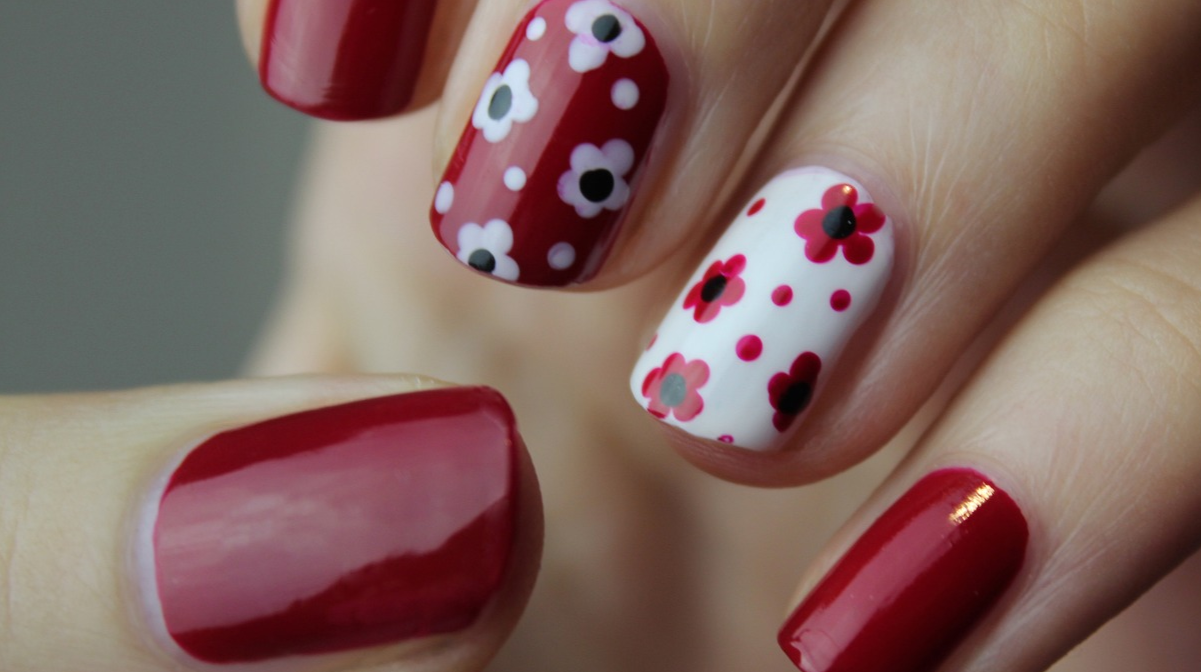 Манікюр 90-х знову в моді - фото 1