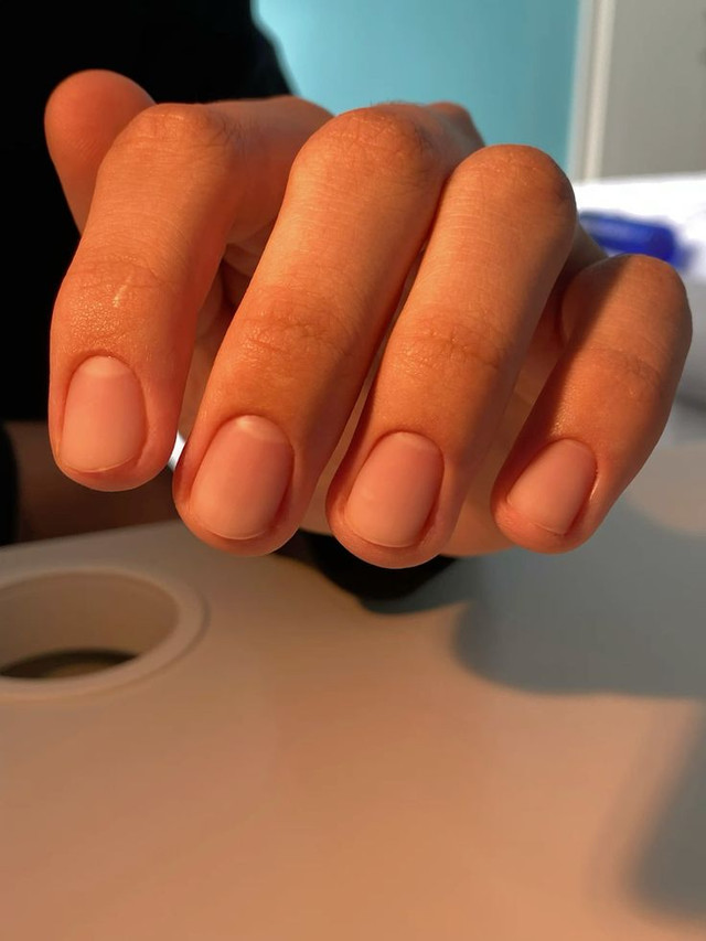 Апаратний чоловічий манікюр - фото 578968