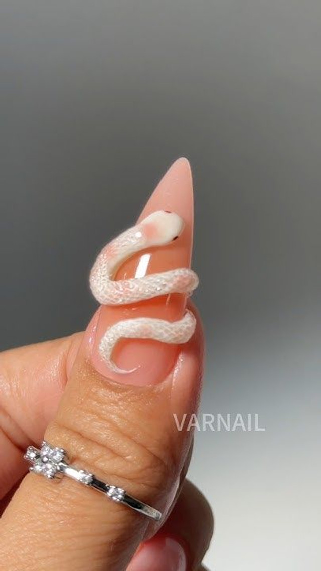 Головні антитренди жіночого манікюру 2025-2026 - фото 578987