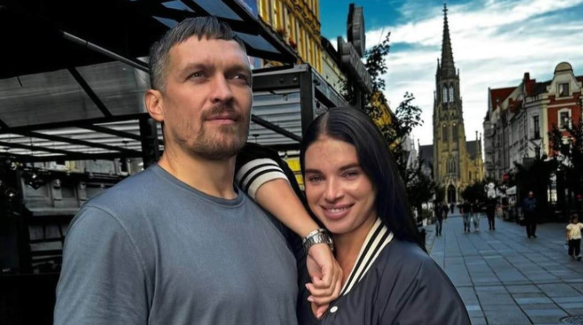 Як українські зірки прикрасили свої ялинки напередодні Різдва - фото 1