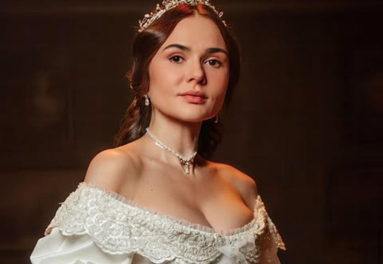 Олена Лавренюк - фото 1