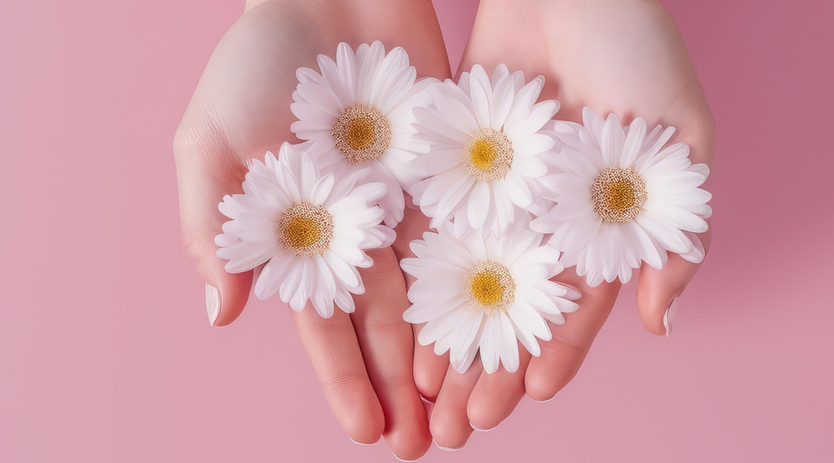 Як зберегти манікюр вдома - фото 1