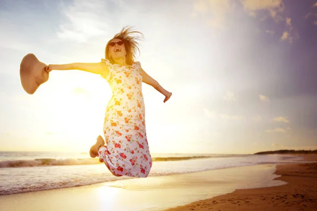 Час зупинитися й подякувати: щоденні ритуали, які допоможуть помічати більше радості - фото 581195