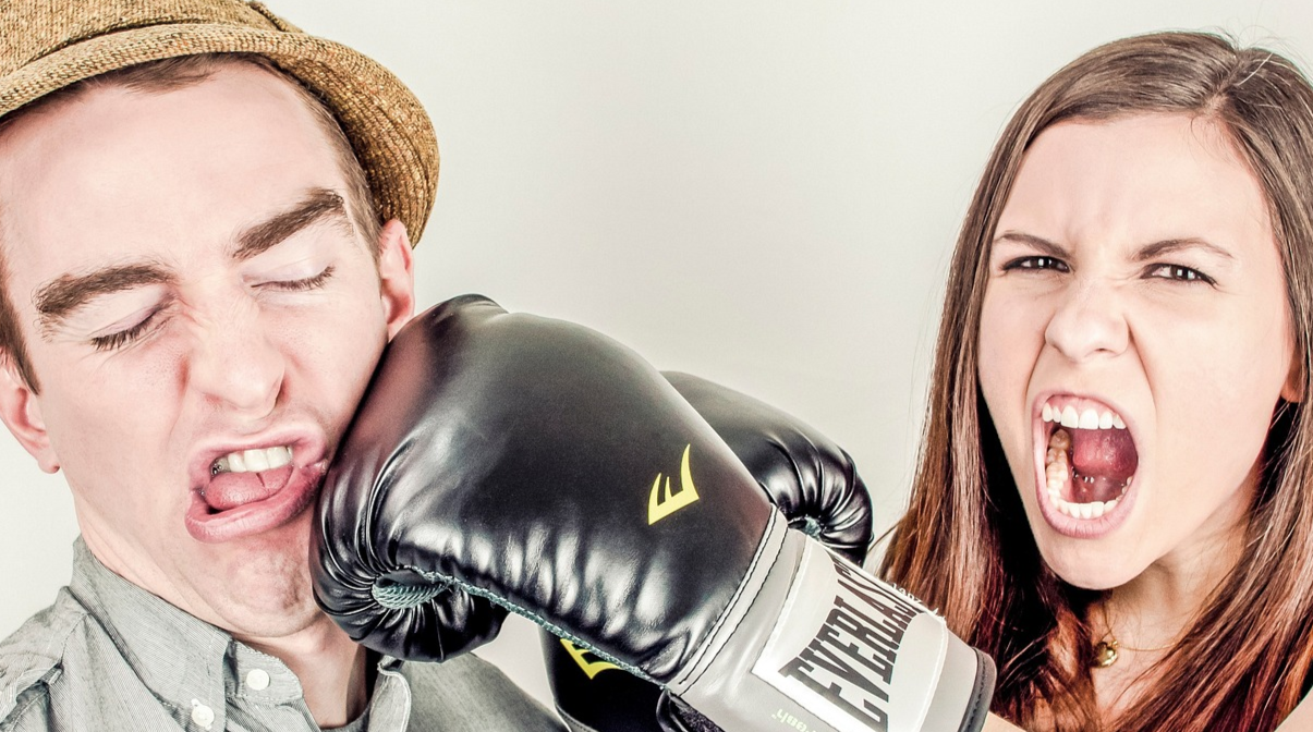 Чому під час свят люди найчастіше сваряться: психологиня пояснила головні причини