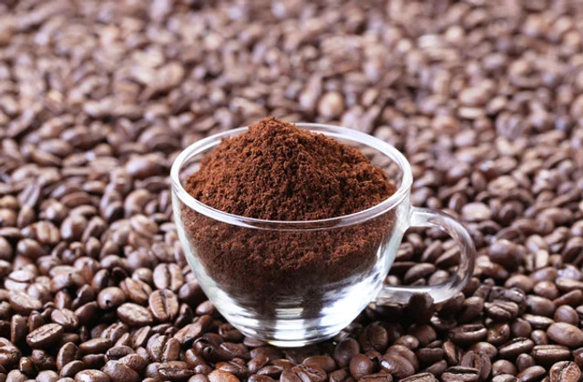 Жодної хімії й зайвих витрат: як легко прибрати сморід з холодильника - фото 582017