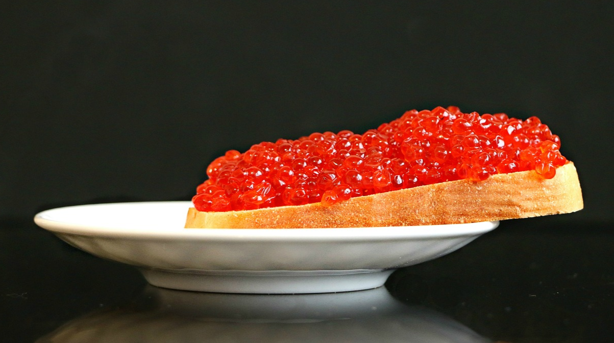 Як перевірити червону ікру на справжність - фото 1