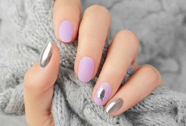 Як зробити новорічний манікюр вдома: святкові техніки, які реально повторити самостійно - фото 582188