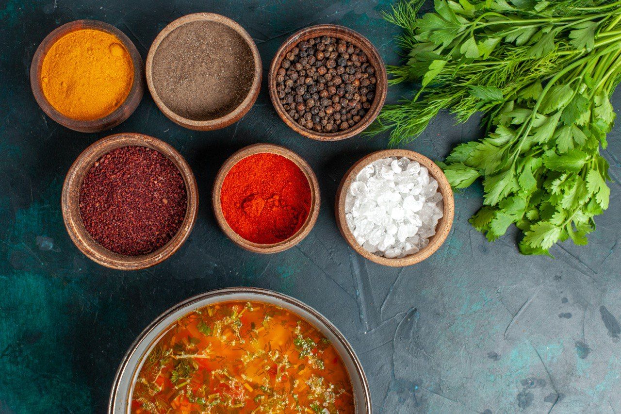 Спеції не за рецептом: як приправи працюють проти комарів, молі та тарганів