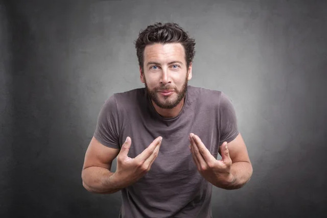 Як швидко розпізнати брехню: п’ять простих сигналів, які не варто ігнорувати - фото 582778