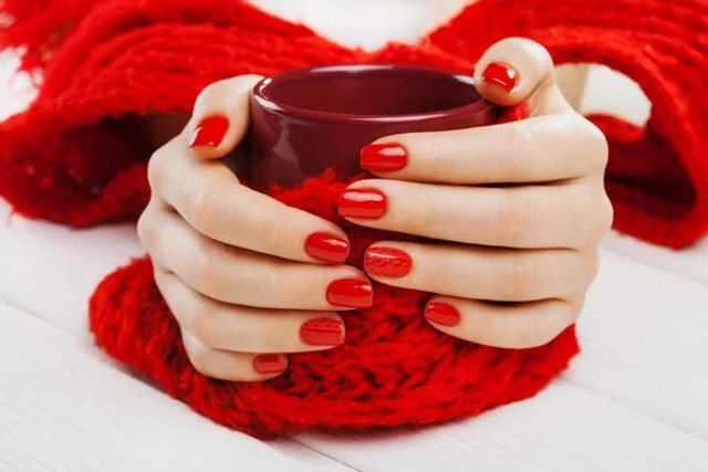 Який відтінок червоного личить саме вам: як підібрати ідеальний колір під тон шкіри - фото 583559