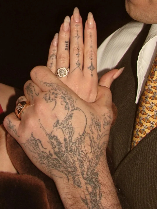 Чутки підтвердились: соліст Måneskin заручився зі своєю обраницею - фото 583606