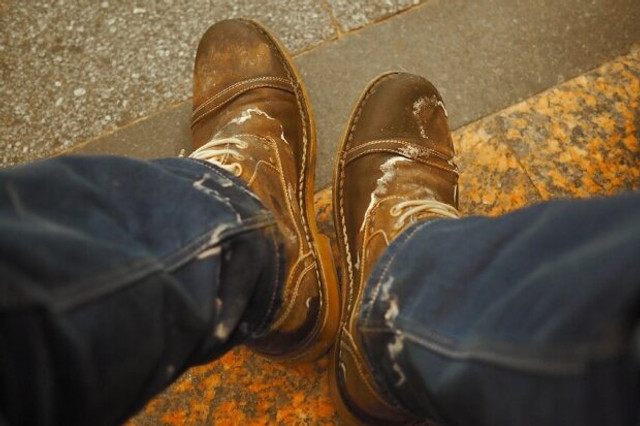 Як очистити замшеве взуття  - фото 584660