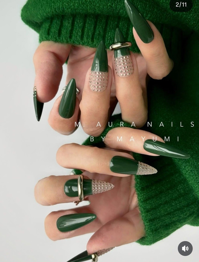 Яскравий жіночий манікюр - фото 585124