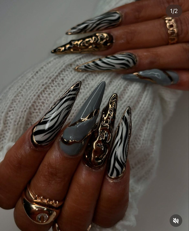 Яскравий жіночий манікюр - фото 585130