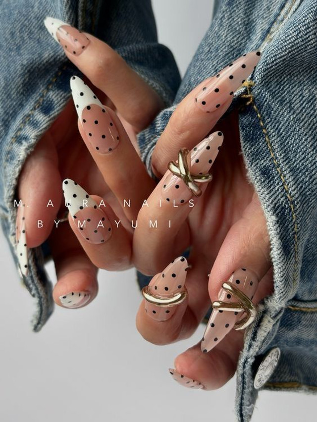 Яскравий жіночий манікюр - фото 585131