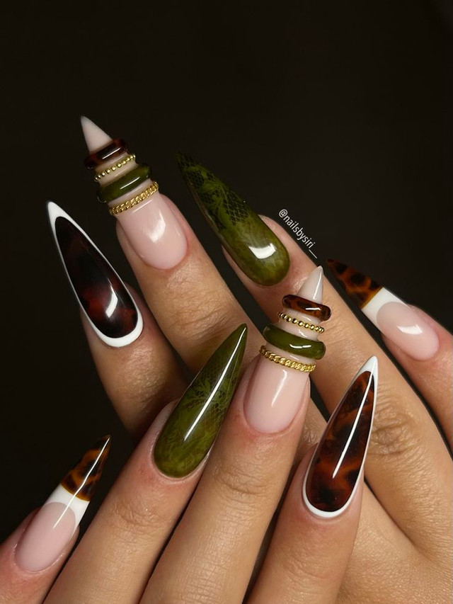 Яскравий жіночий манікюр - фото 585132