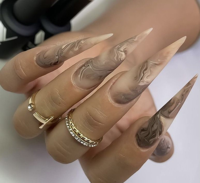 Яскравий жіночий манікюр - фото 585133