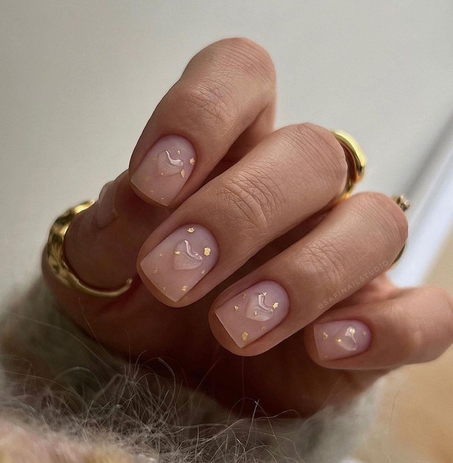 Трендовий манікюр на короткі нігті - фото 586248