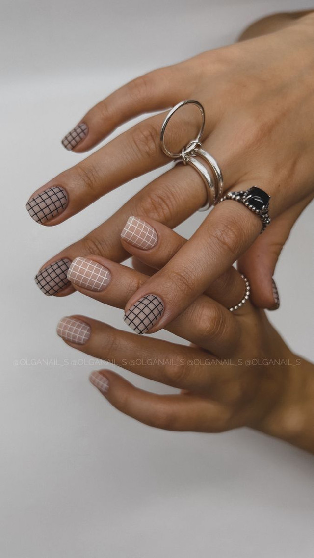 Трендовий манікюр на короткі нігті - фото 586255