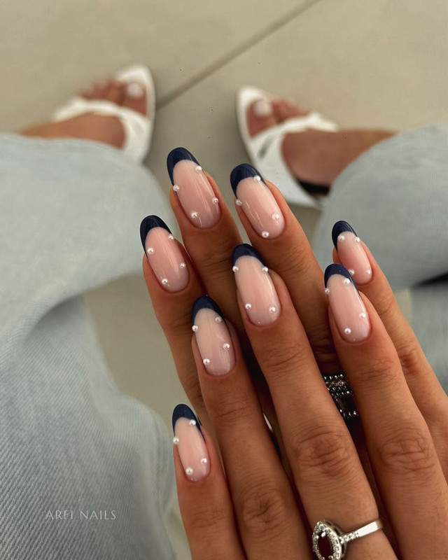 Варіанти стильного манікюру - фото 586767