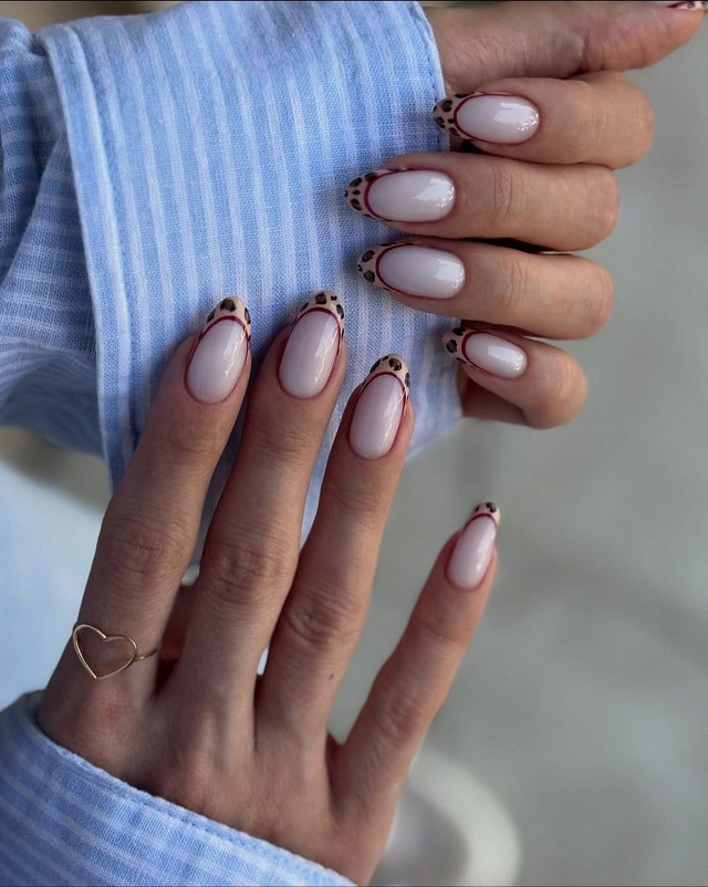 Варіанти стильного манікюру - фото 586769