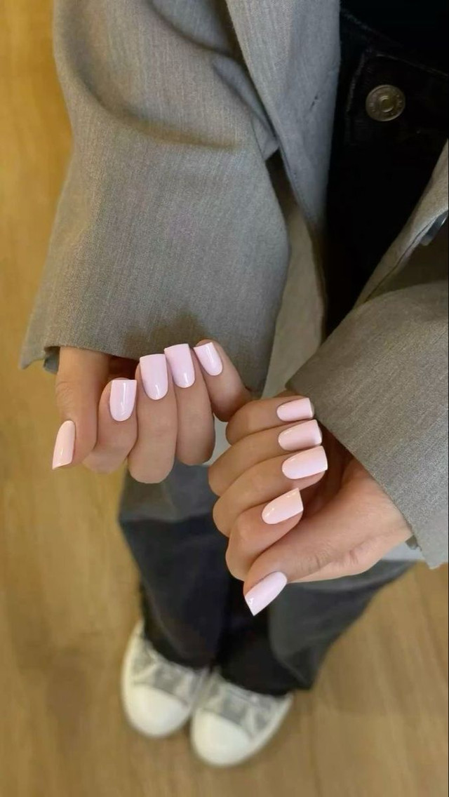 Пастельні відтінки манікюру - фото 586790