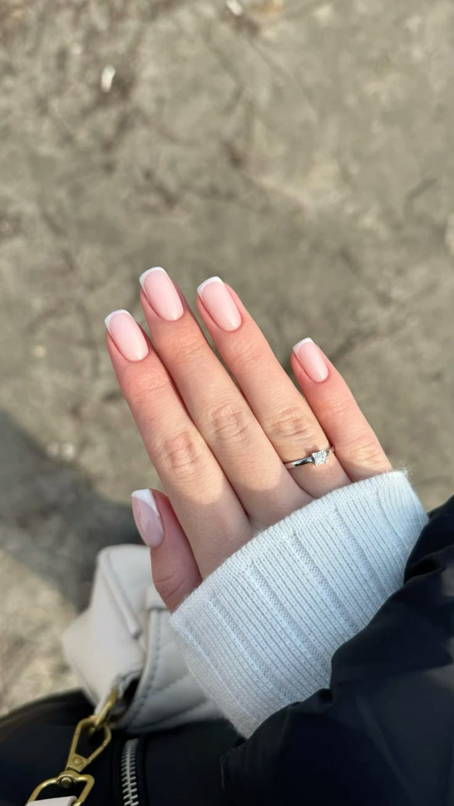 Класичний французький манікюр - фото 587251