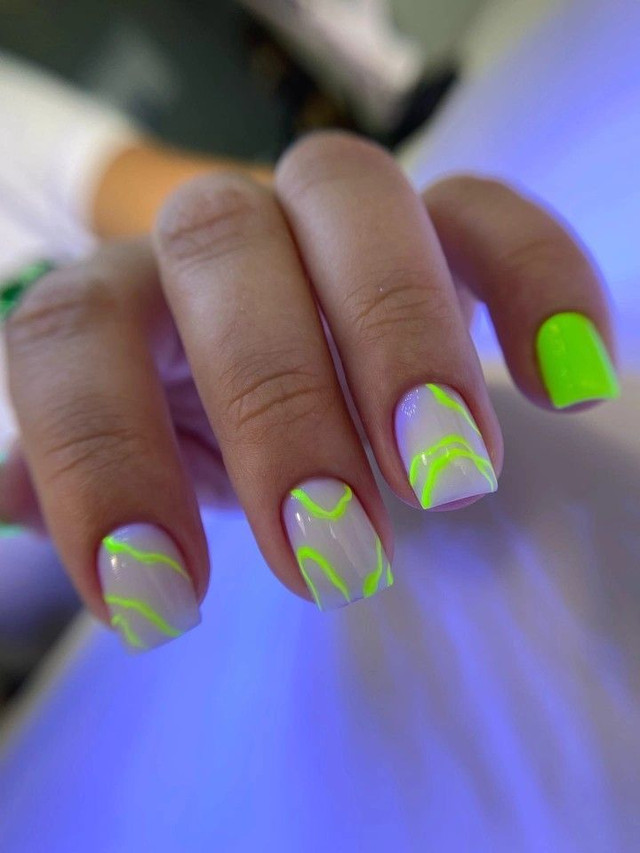 Неоновий манікюр - фото 587764