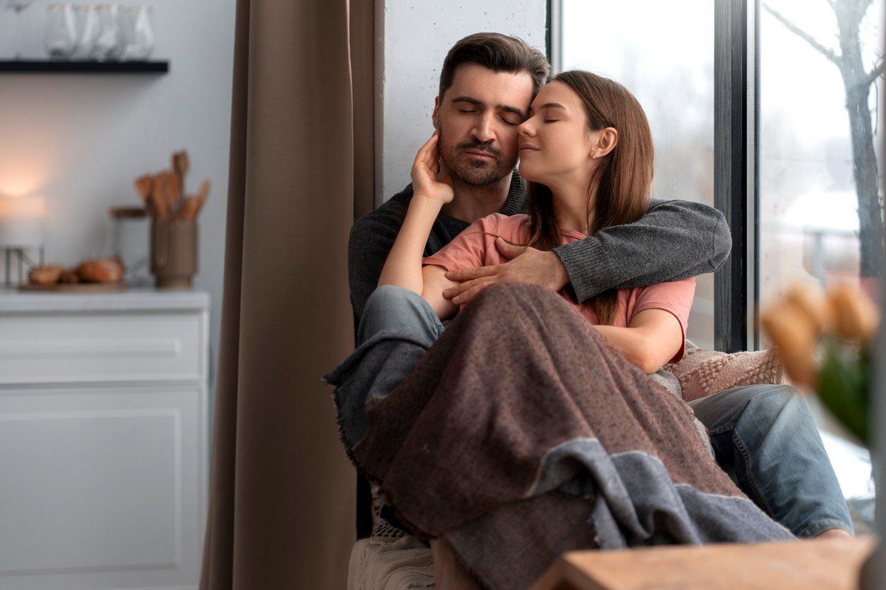 В яку пору року люди частіше починають серйозні стосунки - фото 1