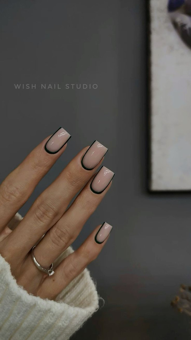 Бічні межі у манікюрі - фото 588228