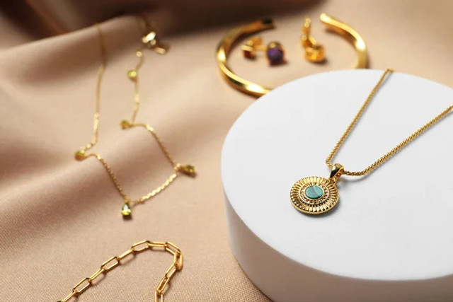 Що подарувати дівчині на День святого Валентина: речі, які говорять про почуття - фото 589347