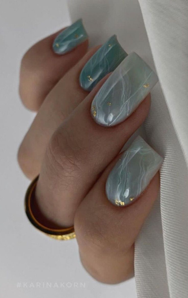 Стриманий дизайн нігтів- фото 589640