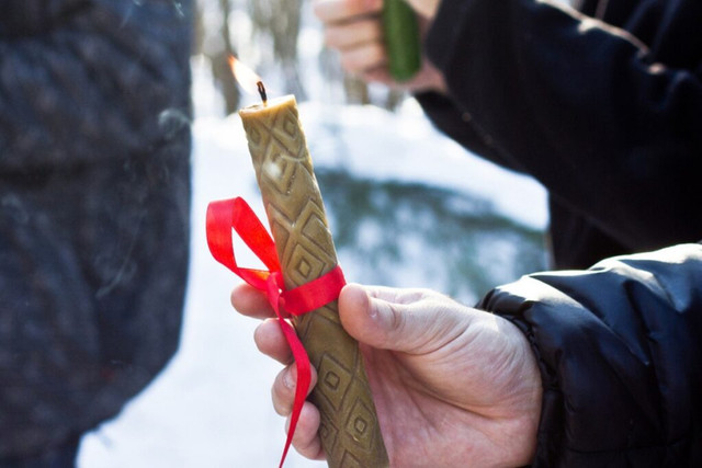 Стрітенська свічка як оберіг - фото 590144