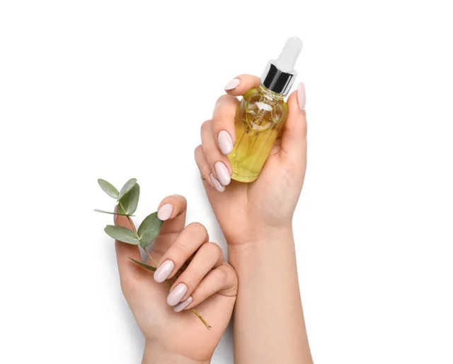 Манікюр для офісу: як виглядати стримано, але стильно щодня - фото 590463