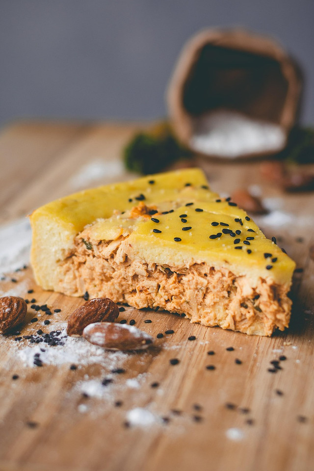 Пиріг, який рятує вечерю: як швидко приготувати заливну випічку без зайвих клопотів - фото 591906