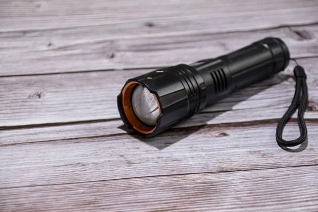 Мороз здатен зіпсувати майно за одну ніч: 5 речей, які взимку краще терміново забрати - фото 591996