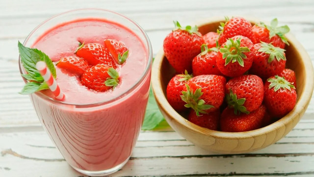 Смузі з полуницею та м’ятою - фото 594840