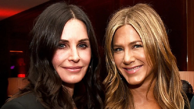 Дженніфер Еністон і Кортні Кокс - фото 595249