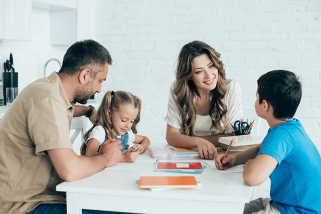 Як підтримати дитину в складні моменти: прості поради, які допоможуть зміцнити довіру - фото 595791