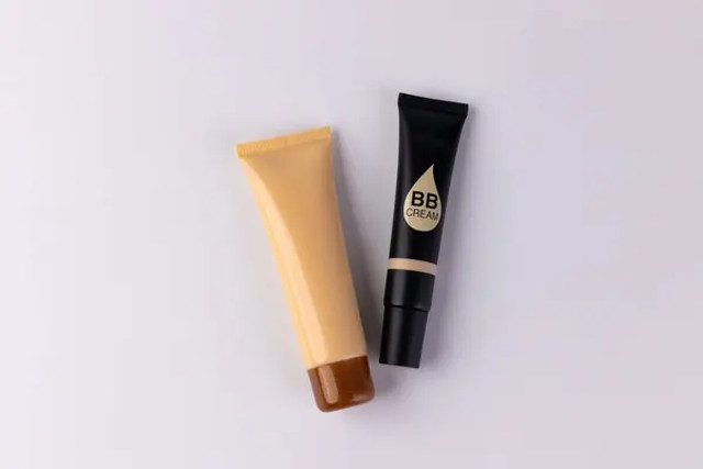 Як зібратися на побачення без світла: beauty-лайфхаки, які реально працюють - фото 595802