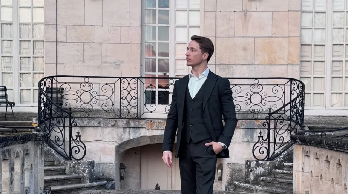 Після натяків на особисте: Олександр Терен засвітився на весіллі у Франції