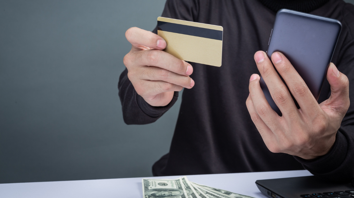 Застосунок Glovo знімав до 11 055 грн - фото 1