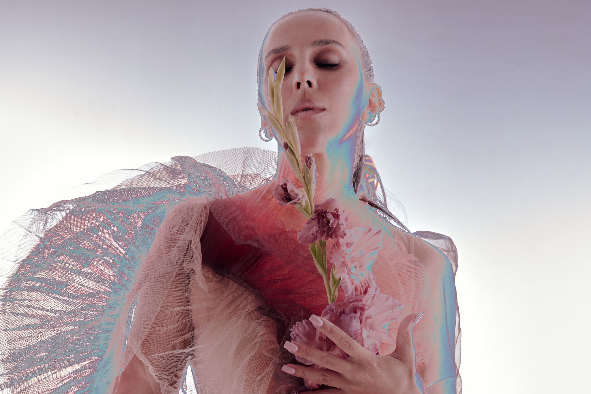 Jamala випустила новий трек "Обіймай" - фото 1