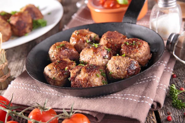 Соковиті котлети без секретів: навіщо додавати лід і чому варто відмовитися від молока - фото 596866