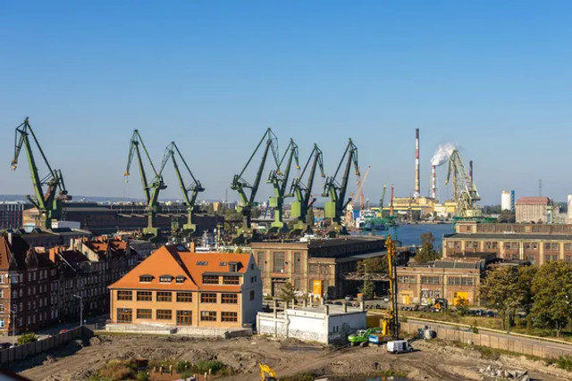 Роботу знайти легше, ніж здається: у яких сферах у Польщі найбільше вакансій для іноземців - фото 597511