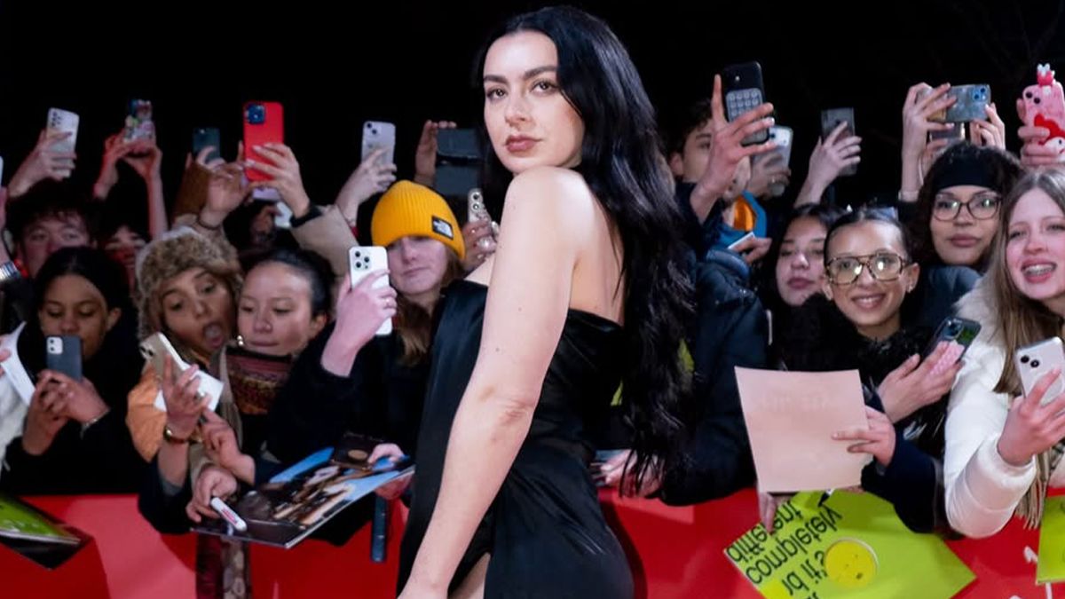 Який скандал спалахнув з Charli XCX - фото 1