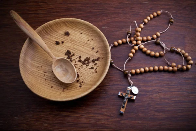 Як дотримуватися Великого посту: що можна їсти, які правила та кому дозволені послаблення - фото 598550