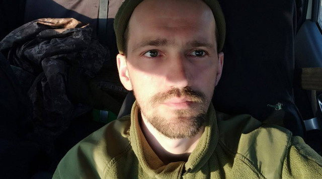 Слово на передовій: українські письменники, які змінили кабінети на окопи і творять досі - фото 600801